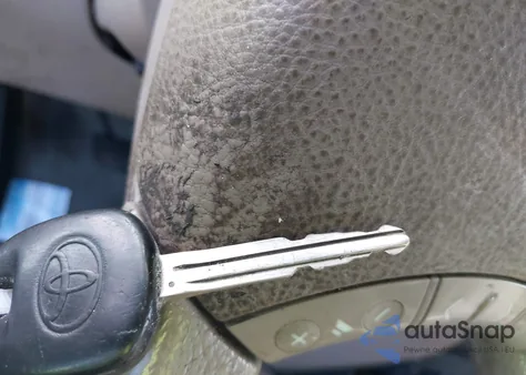 2004 Toyota Sienna Le z USA, uszkodzony, nr VIN 5TDZA23C74S005463